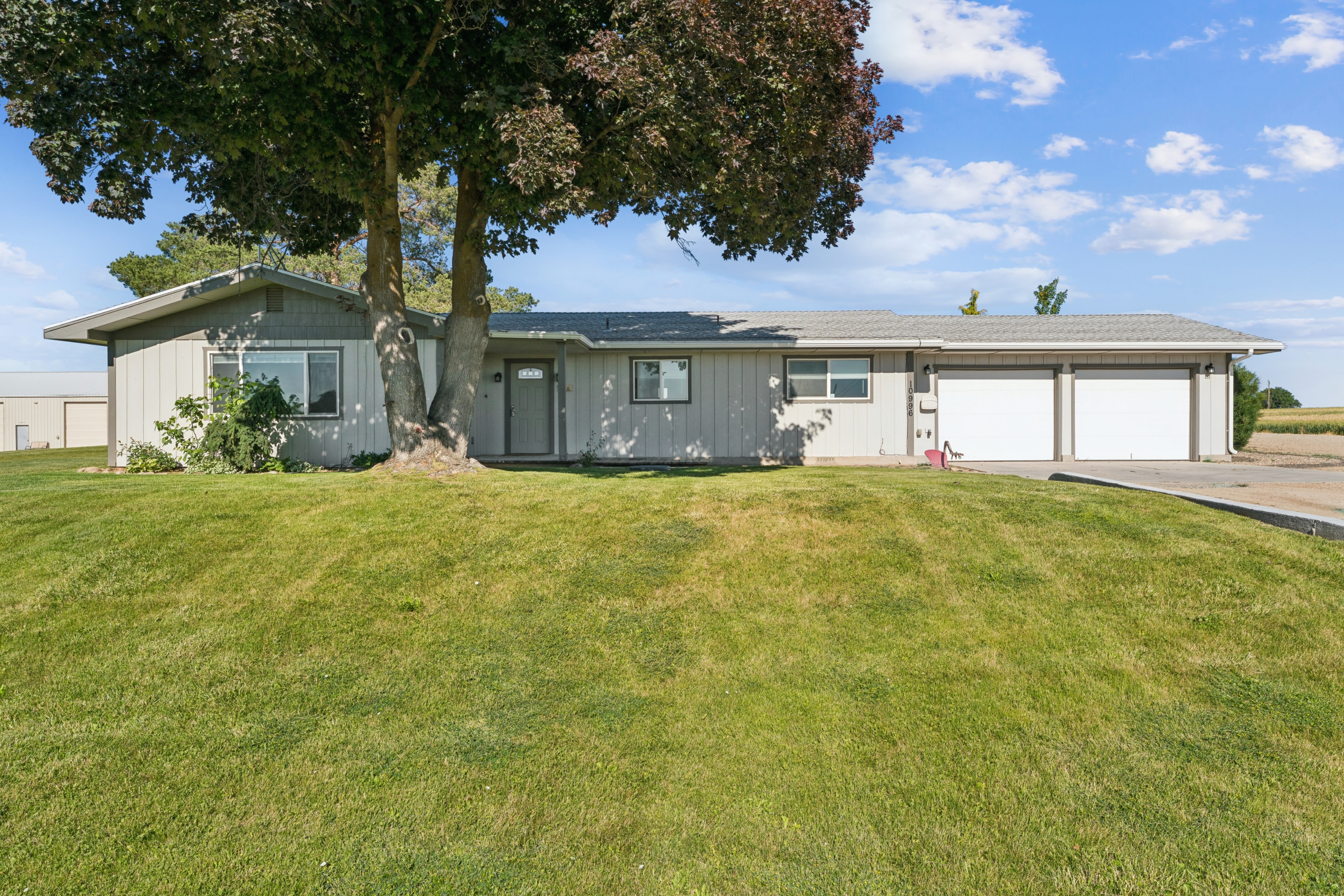 10996 Willis Road