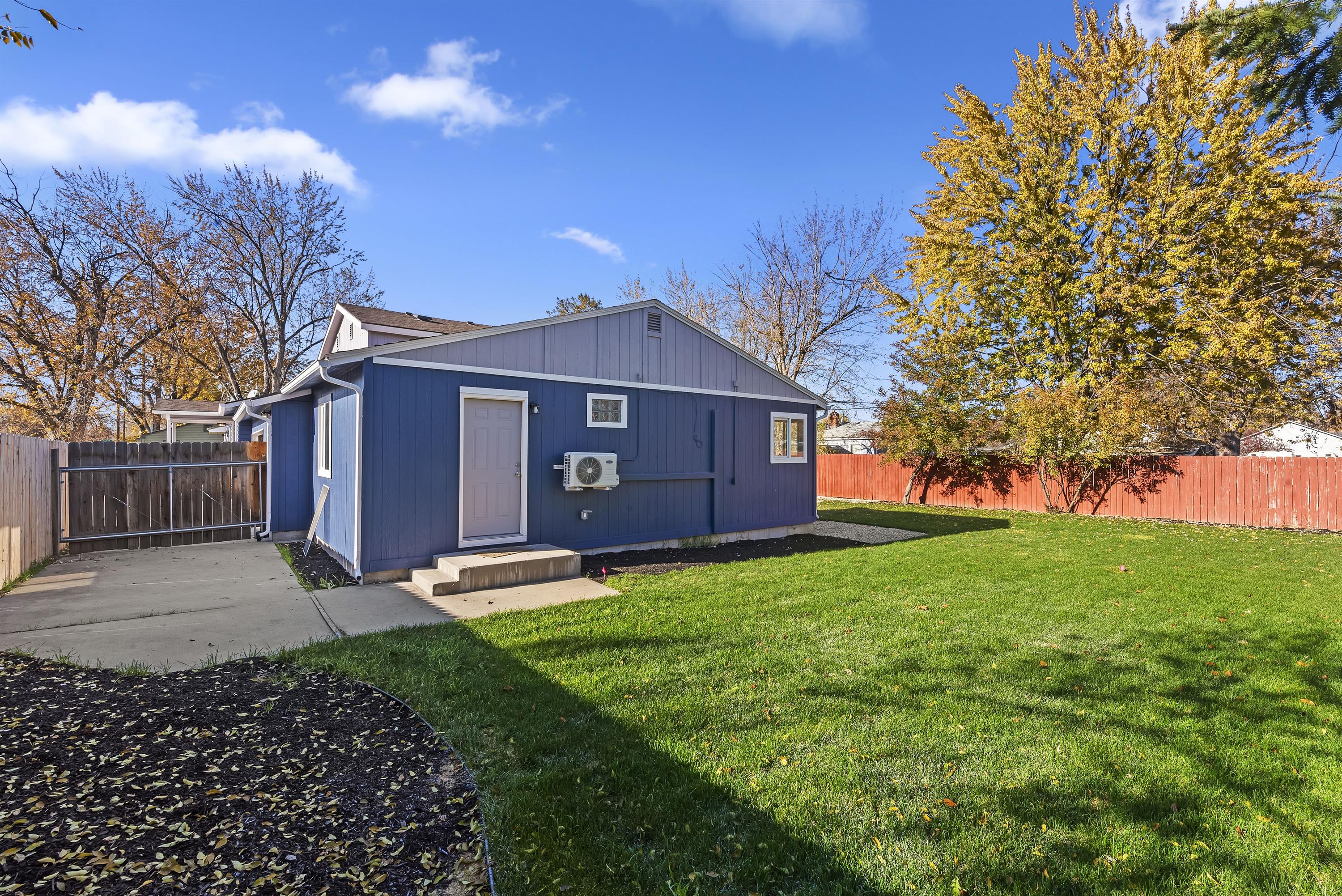3718 Custer Drive - 1/2